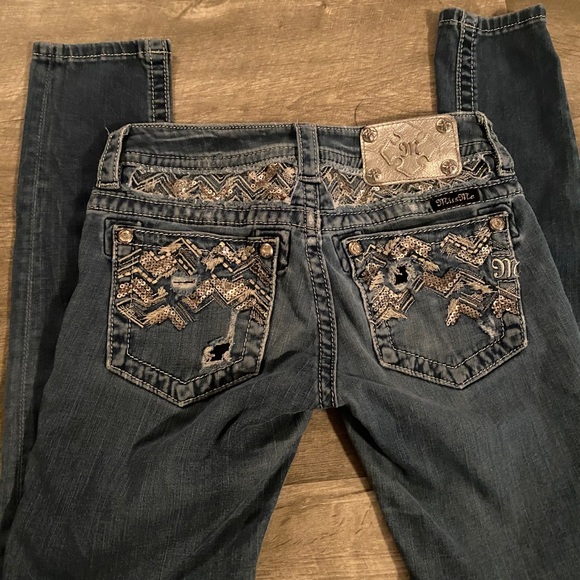 Miss Me Signature Skinny Jeans - Picture 2 of 5